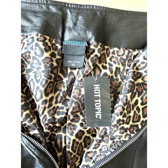 Y2K Hot Topic Faux Leather Mini Skirt Zip Up Cat Punk Goth Emo Cheetah M - Picture 6 of 13